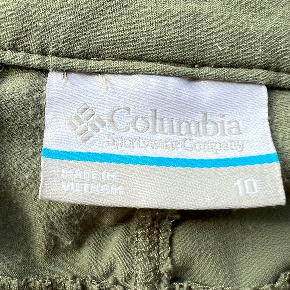 Women’s Columbia Omni-Shield Advanced Repellency Green Nylon Capri Pants Size 10 - Picture 6 of 7